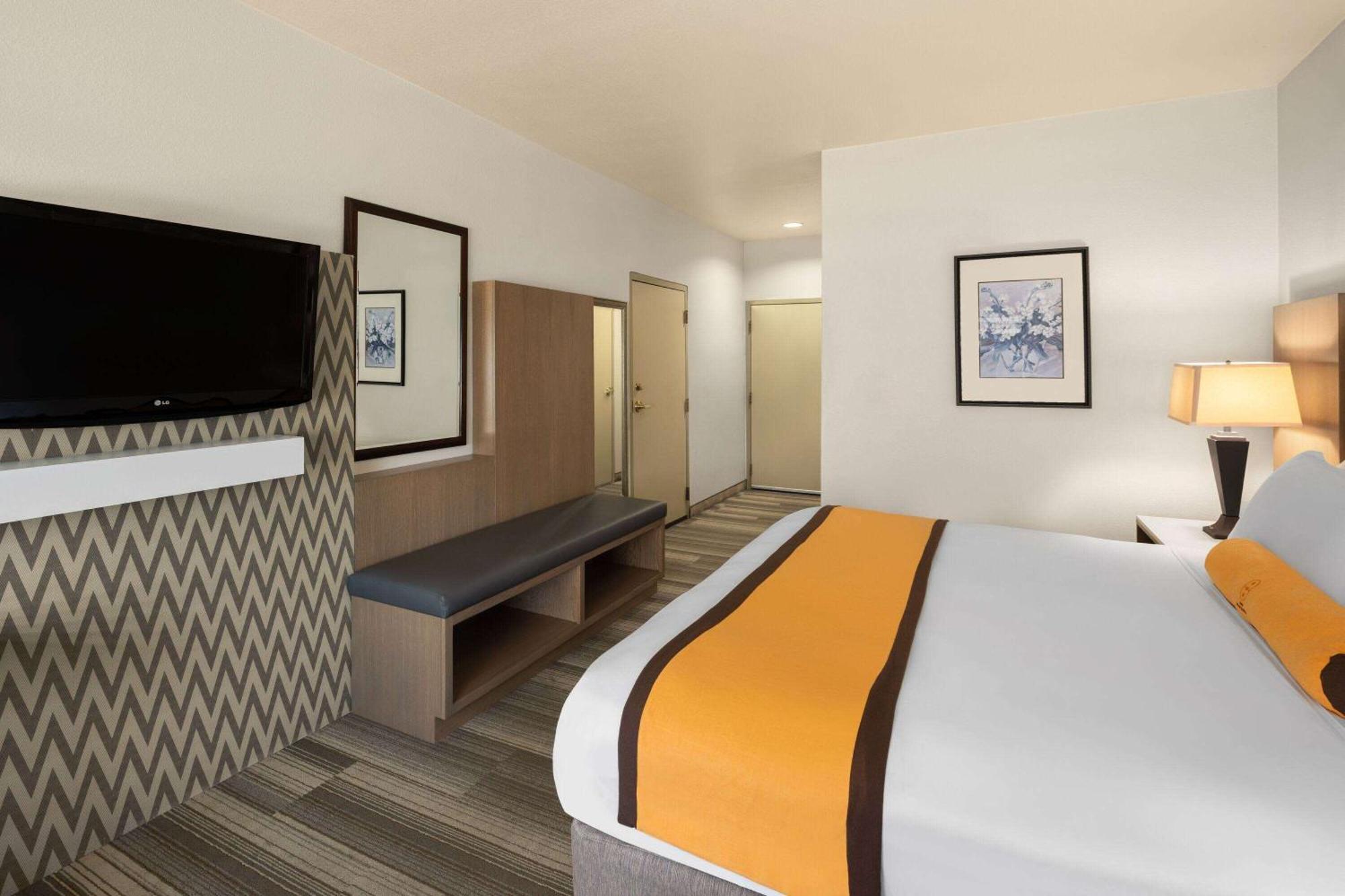 Hotel Marguerite South Anaheim - Garden Grove, Trademark Collection By Wyndham Exterior foto
