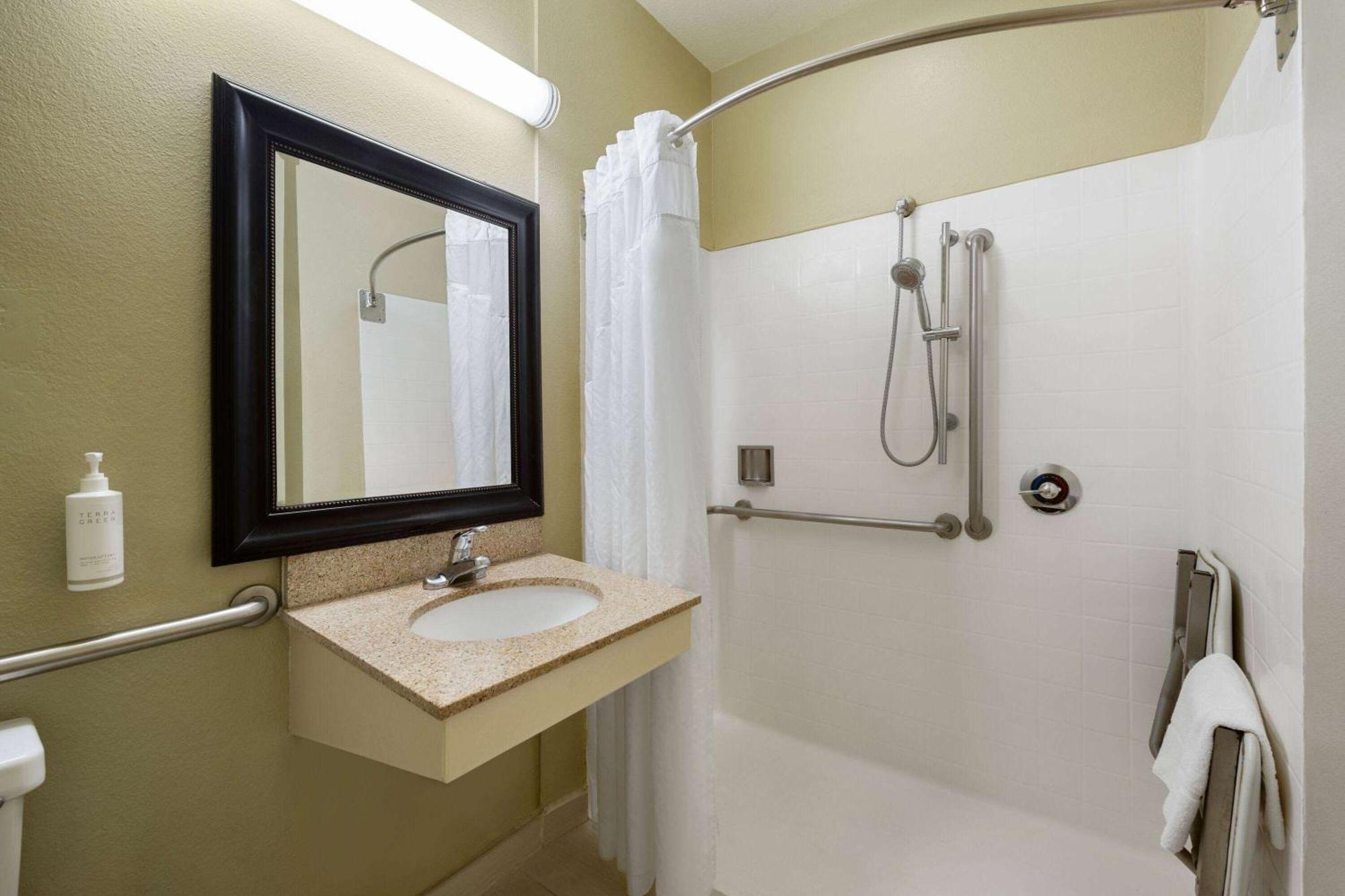 Hotel Marguerite South Anaheim - Garden Grove, Trademark Collection By Wyndham Exterior foto