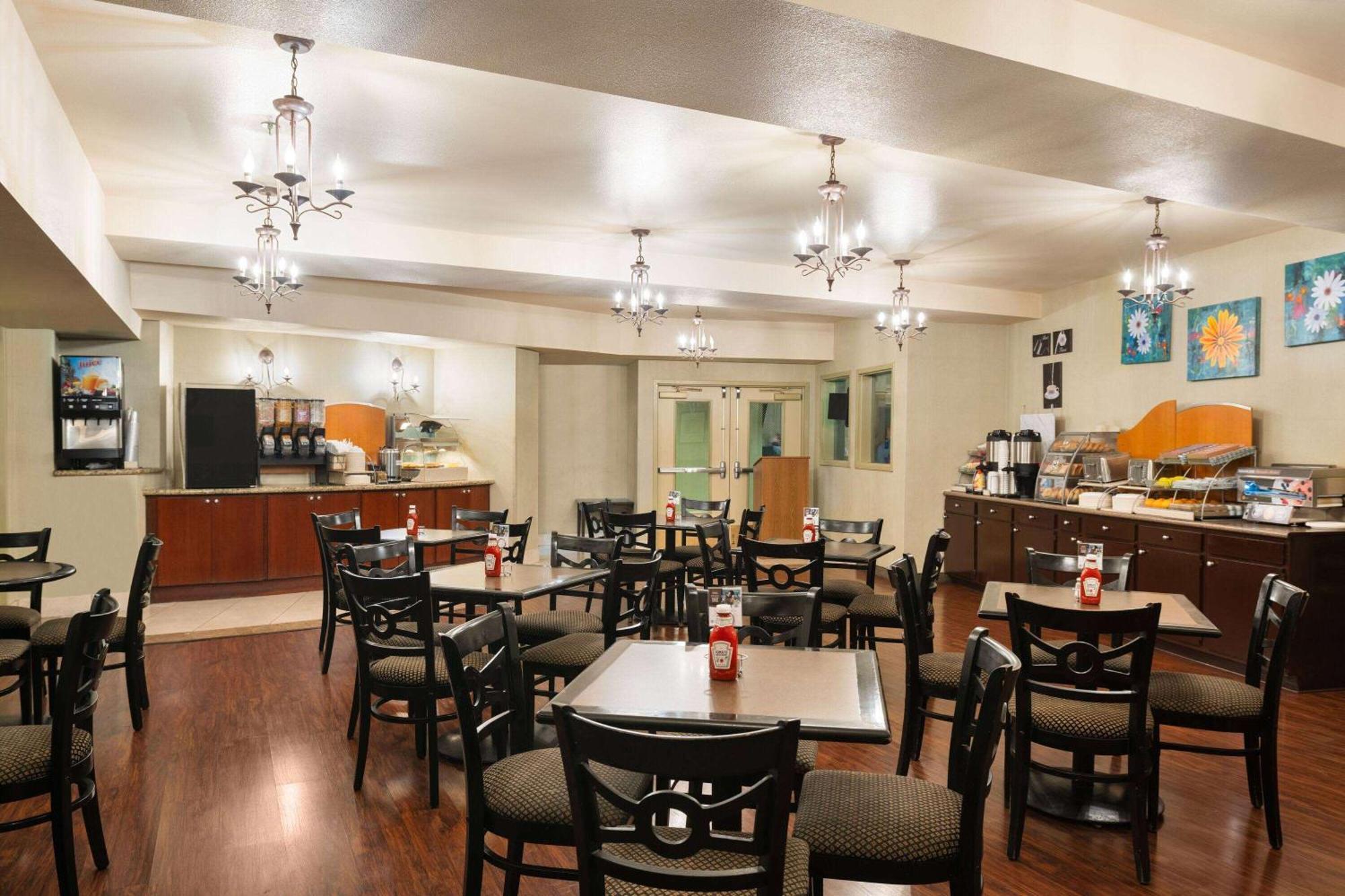 Hotel Marguerite South Anaheim - Garden Grove, Trademark Collection By Wyndham Exterior foto